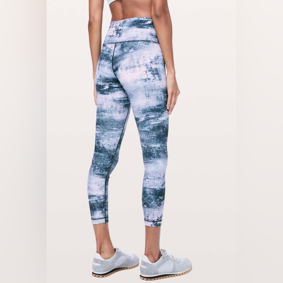 Lululemon Size 12 Wunder Under Tights 25" Azurite Seashell Multi Print - Picture 2 of 10